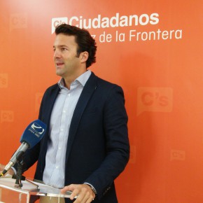 Carlos Pérez: “Jerez debe aprovechar los 400.000 cruceristas que llegan a la provincia todos los años”