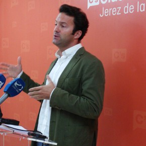 Carlos Pérez: “Exigimos que el gobierno local presente cuanto antes su propuesta de formulación a los planes turísticos de la Junta”